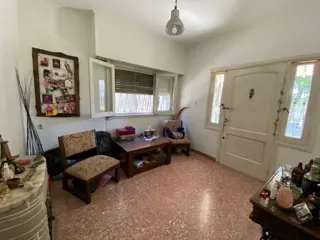 Chalet de 3 Ambientes con Quincho, Fondo Parquizado y Excelente Ubicación | BuscadorProp foto 4