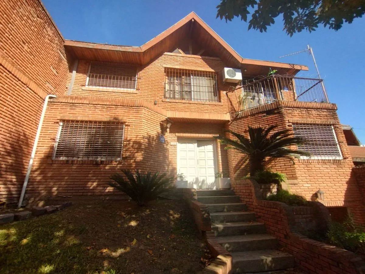 VENTA Casa Multifamiliar 5 Amb, José León Suárez foto 2