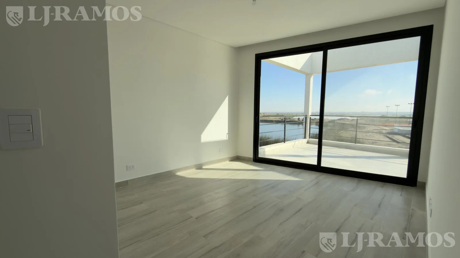 Casa en Venta a Estrenar en LAGO CENTRAL PG foto 3