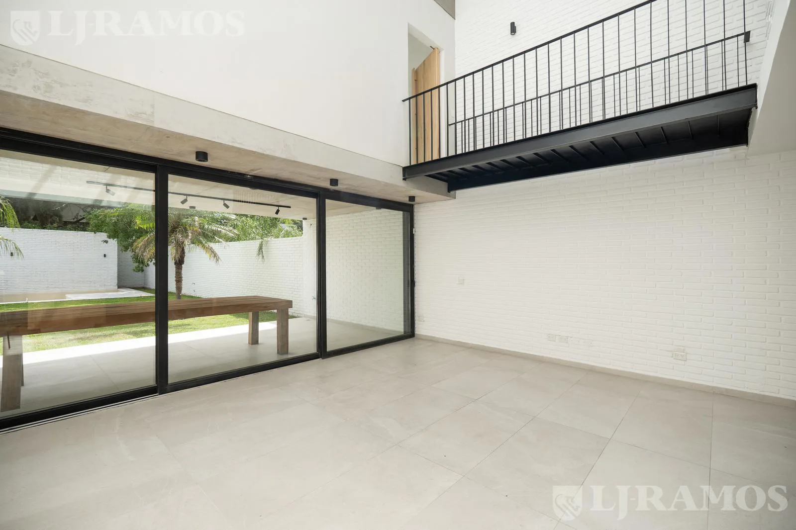 Casa triplex en venta en Béccar foto 3