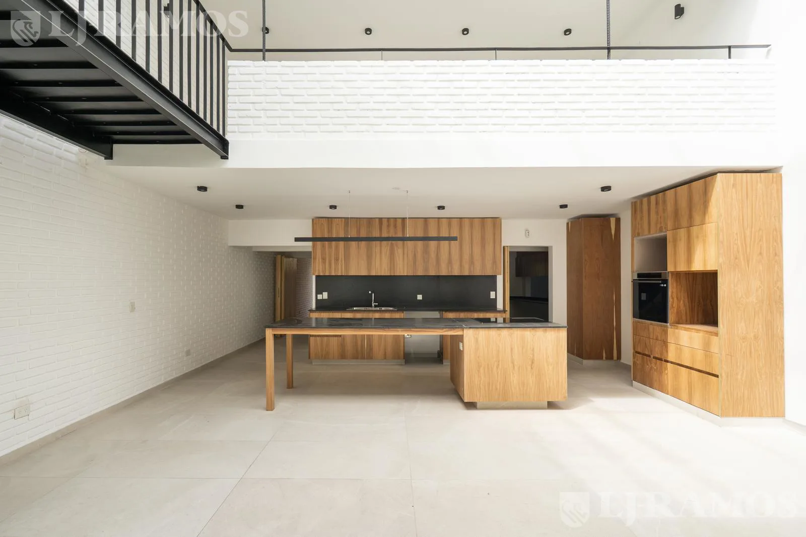 Casa triplex en venta en Béccar foto 4