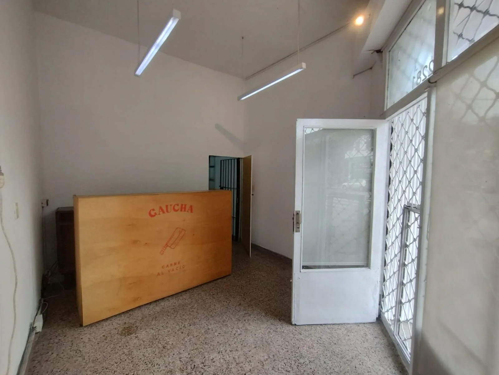 Local en Alquiler - Bajas expensas - Recién pintado - 23m² - Villa Urquiza foto 2