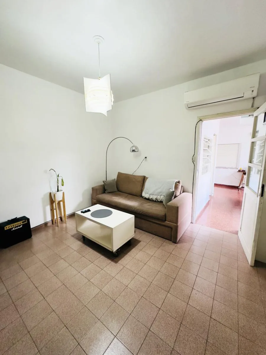 OPORTUNIDAD. Propiedad en block, 5 departamentos mas local, Mom al 3300 foto 4