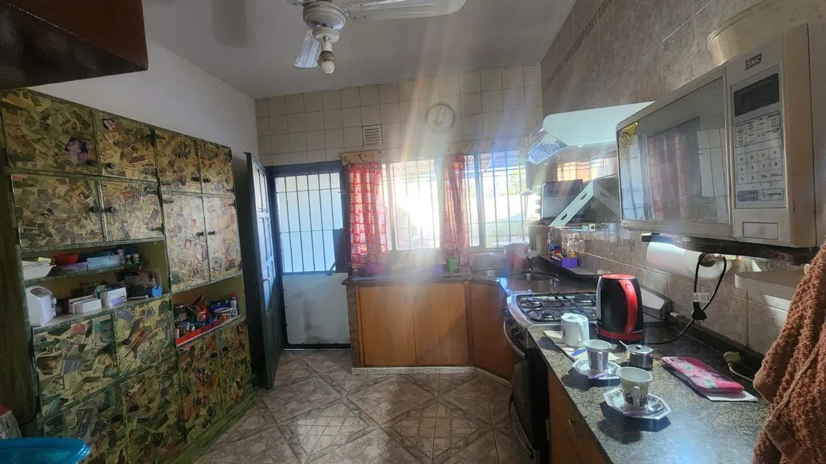 CASA DE 3 DORMITORIOS. B° LAS VIÑAS, SANTA LUCÍA foto 5