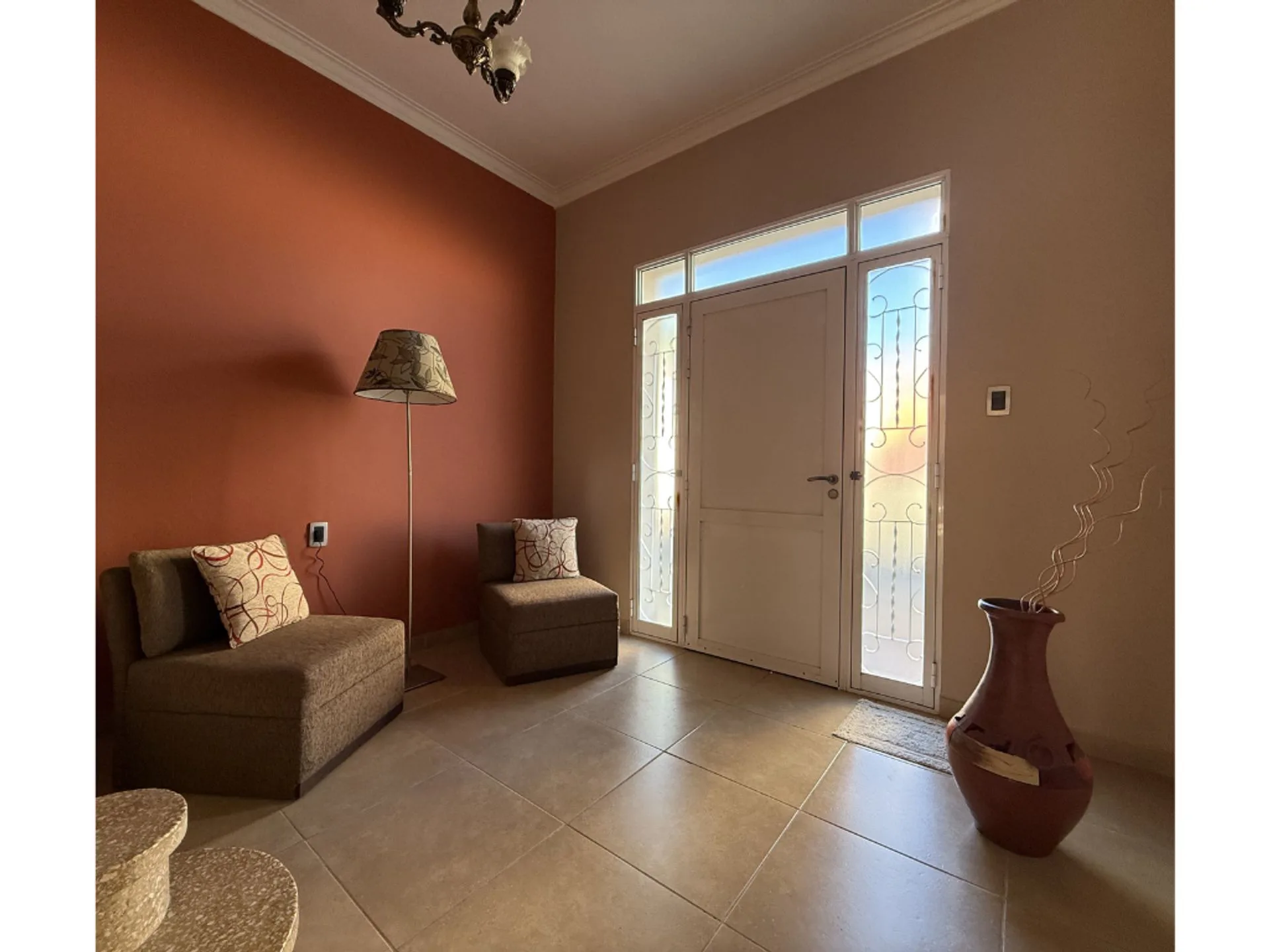 Se VENDE casa de 3 dorm en el centro de Santo Tomé foto 2