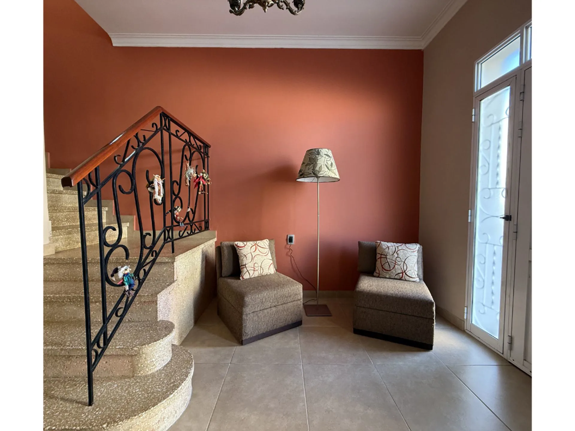 Se VENDE casa de 3 dorm en el centro de Santo Tomé foto 3