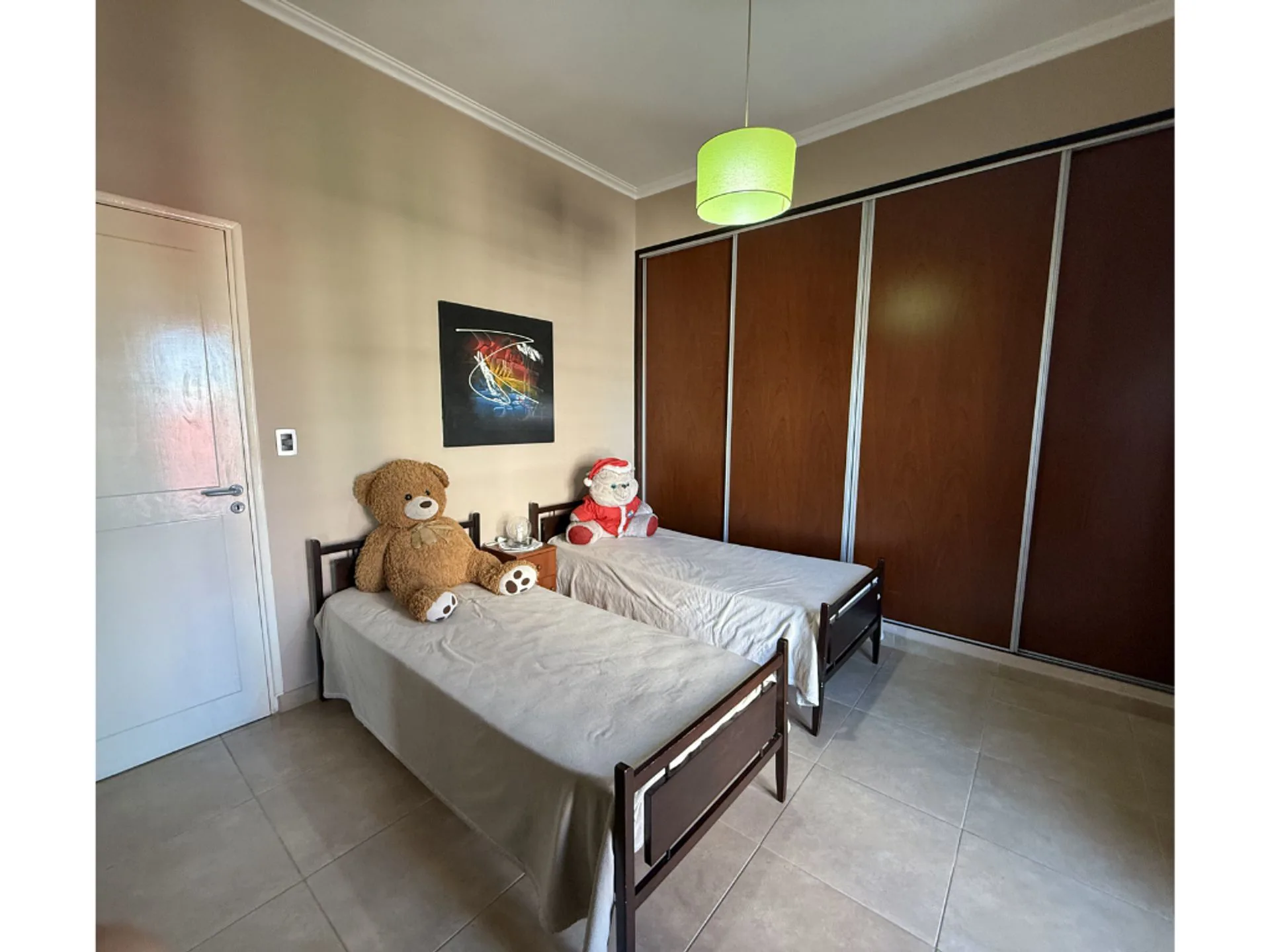 Se VENDE casa de 3 dorm en el centro de Santo Tomé foto 5