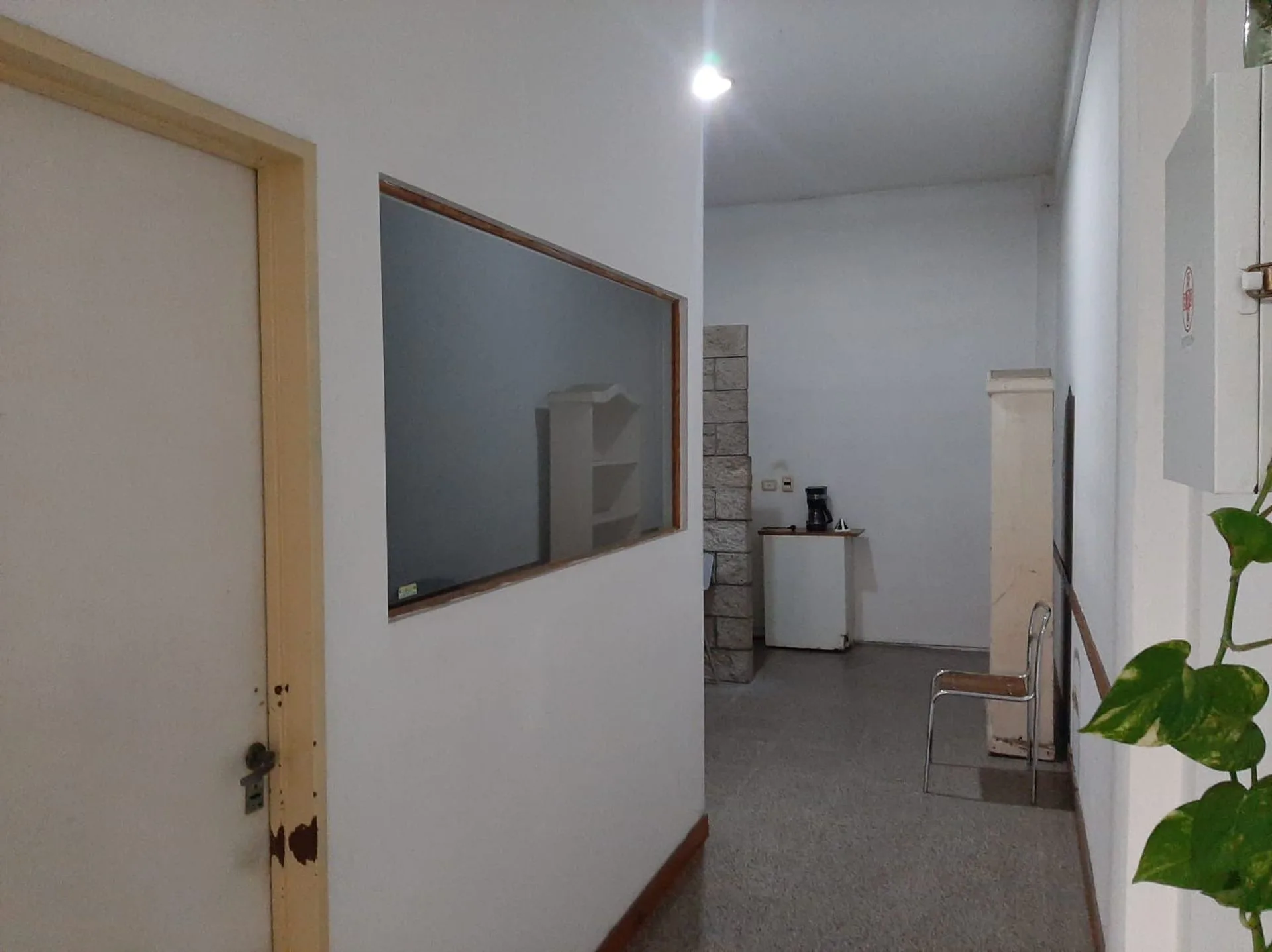 Alquiler Local 70m2 Loma Verde foto 4