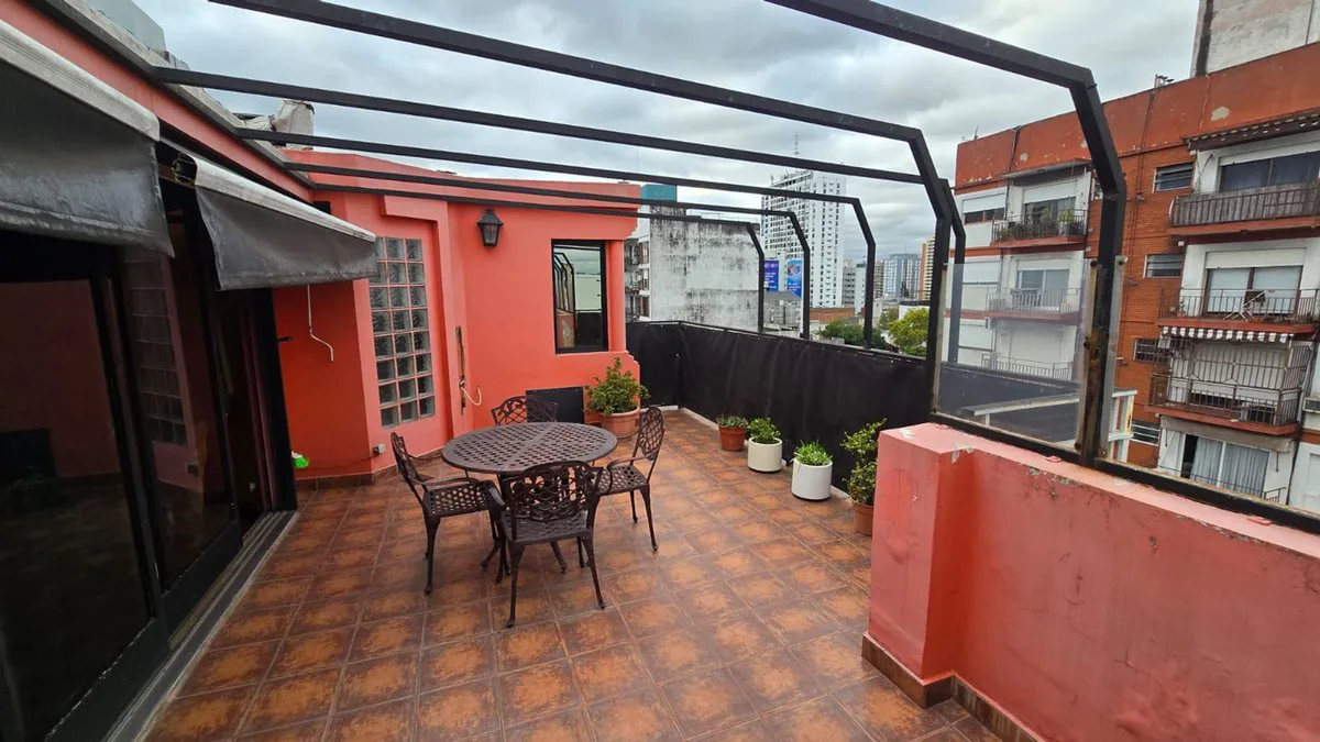 VENTA DEPTO 2 AMBI BALCON TERRAZA COCHERA RAMOS foto 2
