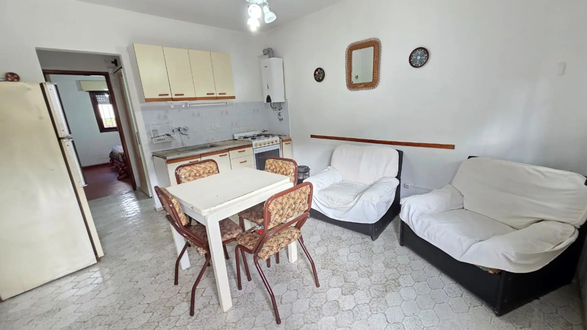 DEPARTAMENTO VENTA 2AMB VILLA GESELL CON JARDIN foto 4