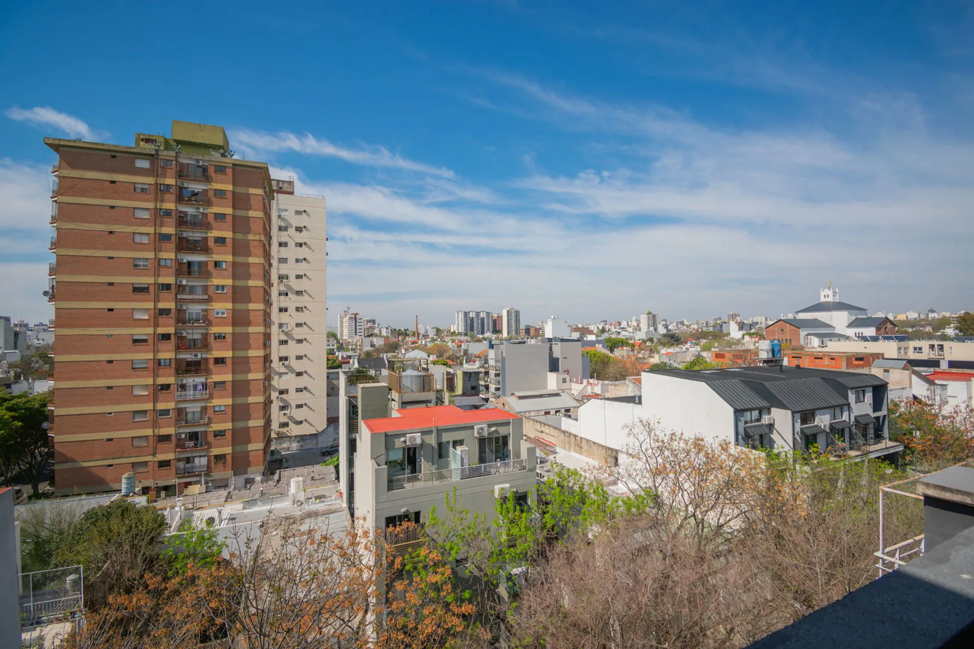 VENTA MONOAMBIENTE CON PATIO COGHLAN foto 2