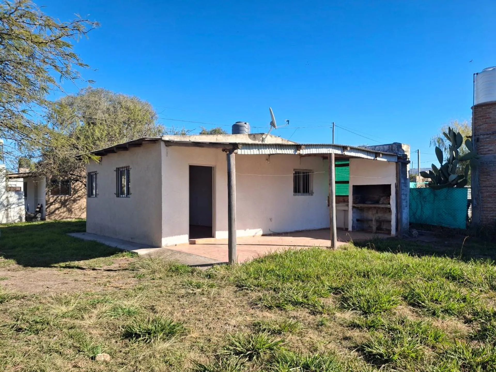 VENTA DOS CASAS EN B VILLA CAMIARES ALTA GRACIA foto 2