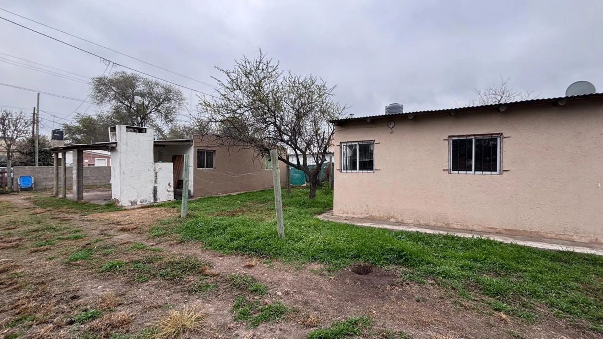VENTA DOS CASAS EN B VILLA CAMIARES ALTA GRACIA foto 3