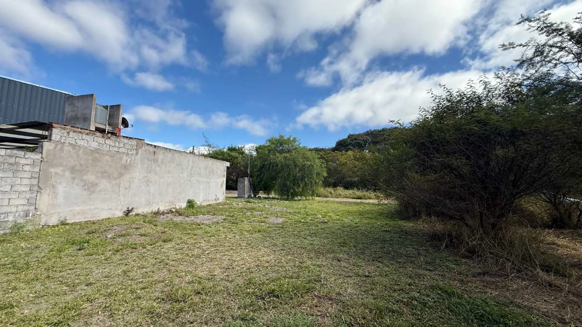 VENTA TERRENO RIO BLANCO foto 2