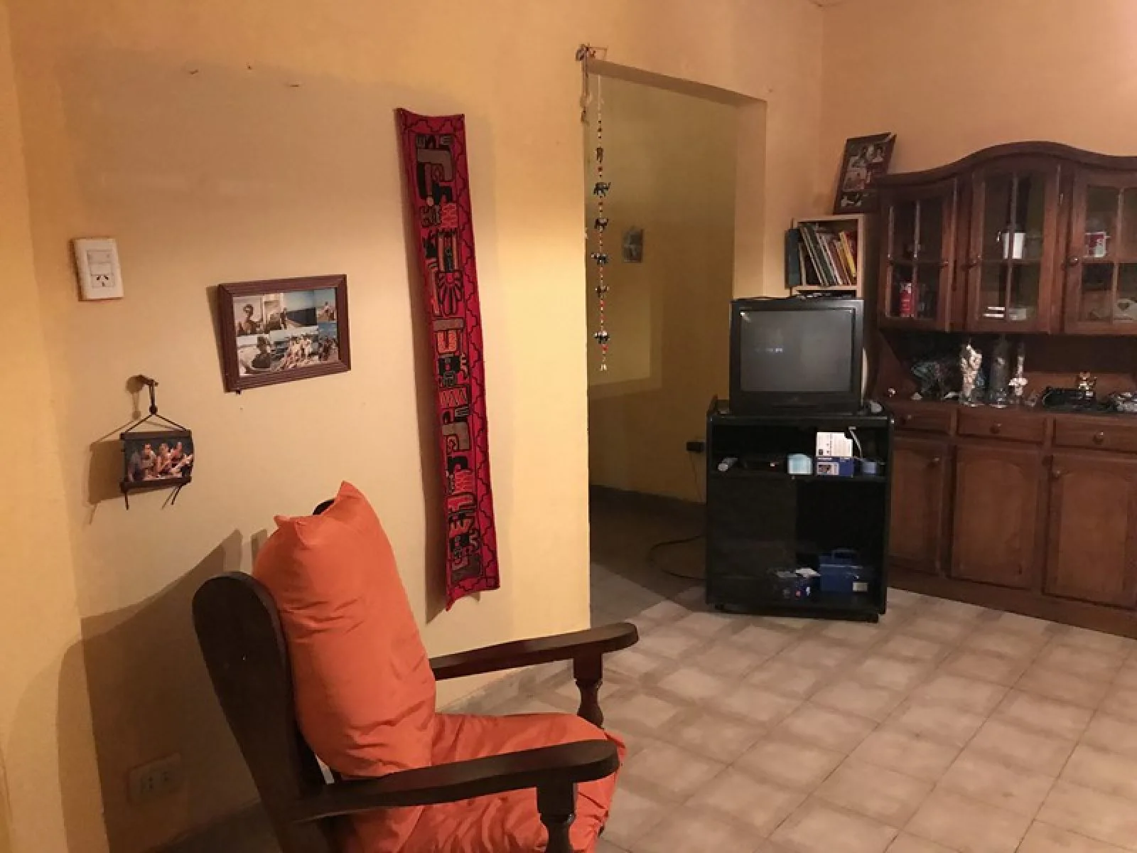 CASA AMERICANA EN UNA PLANTA MUY SOLIDA ZONA COLEGIO WARD, VILLA SARMIENTO foto 4