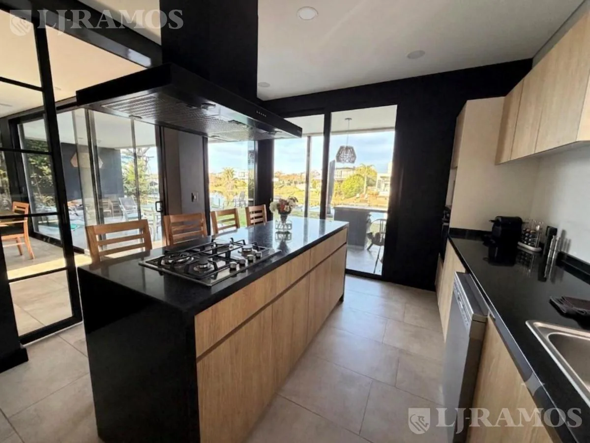 Casa en  venta en Puertos / Escobar foto 5