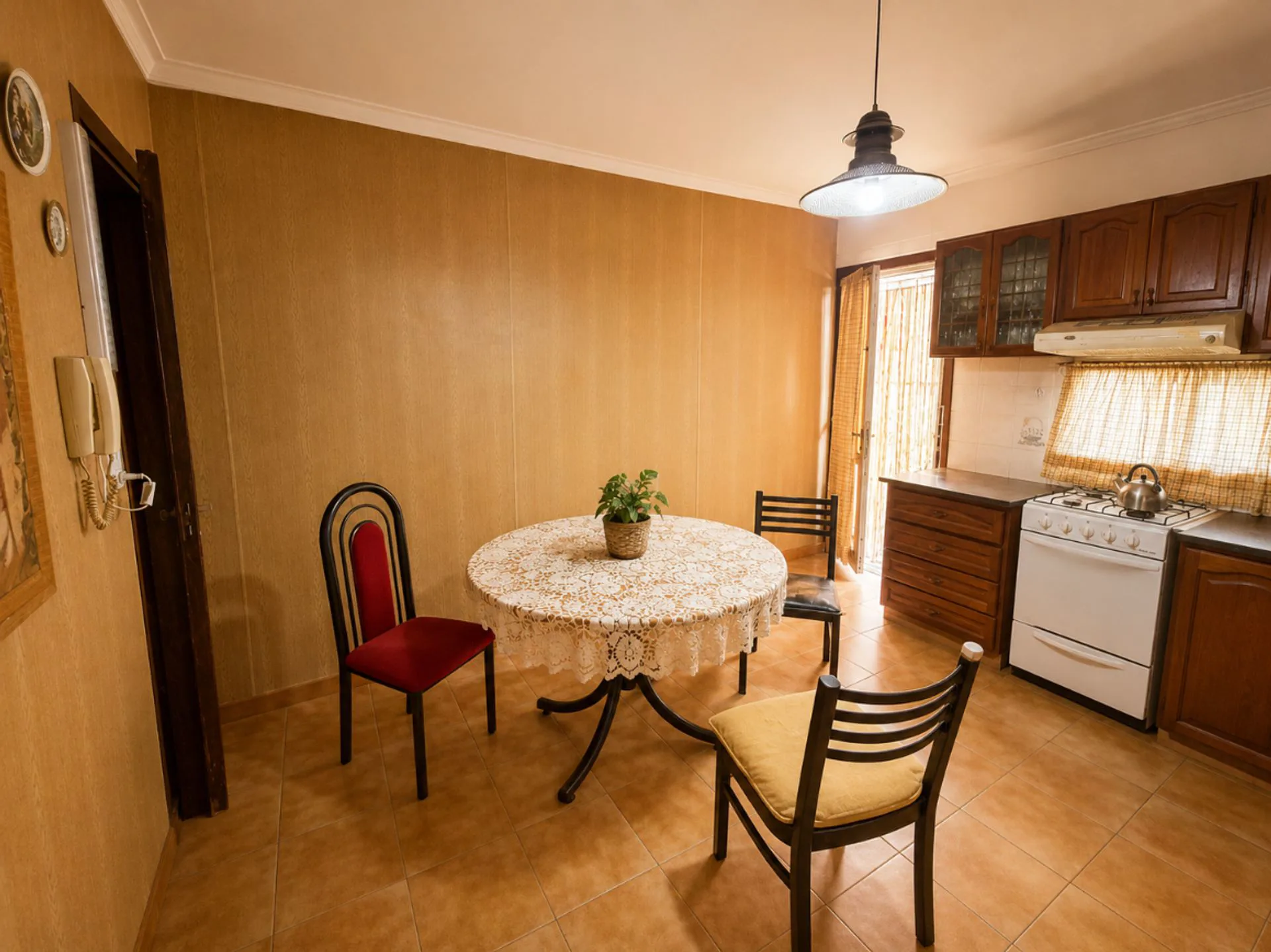VENTA CASA 3 AMBIENTES COCHERA JARDIN LAS AMERICAS foto 3