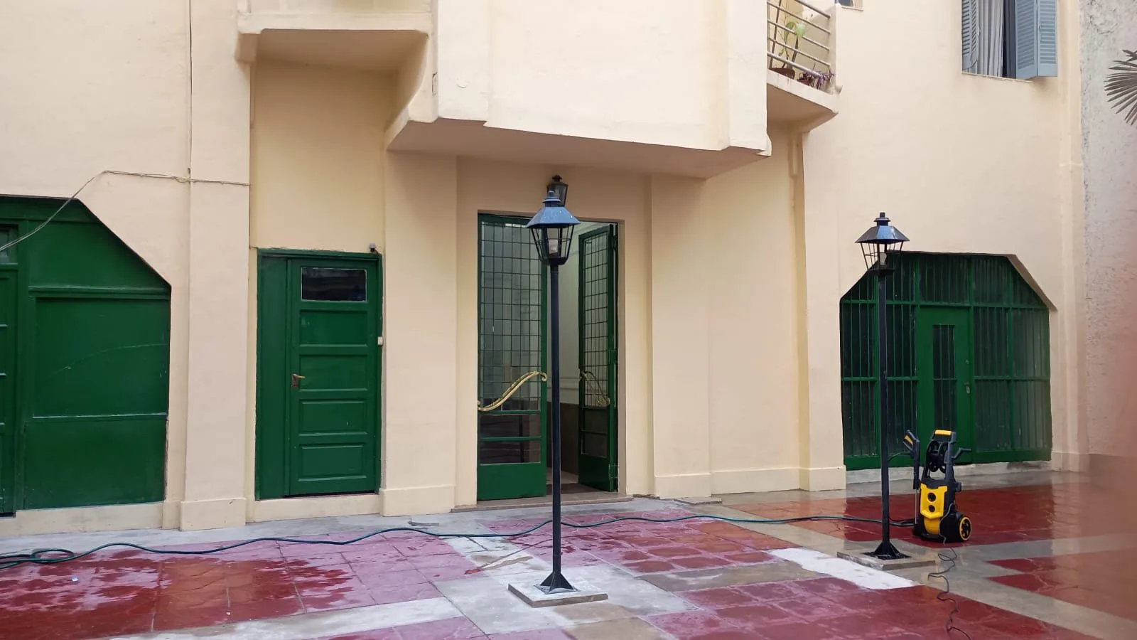 DEPTO EN VENTA ,3AMB,MICROCENTRO- AMPLIO,LATERAL,LUMINOSO, BUEN ESTADO MANTENIMIENTO foto 3