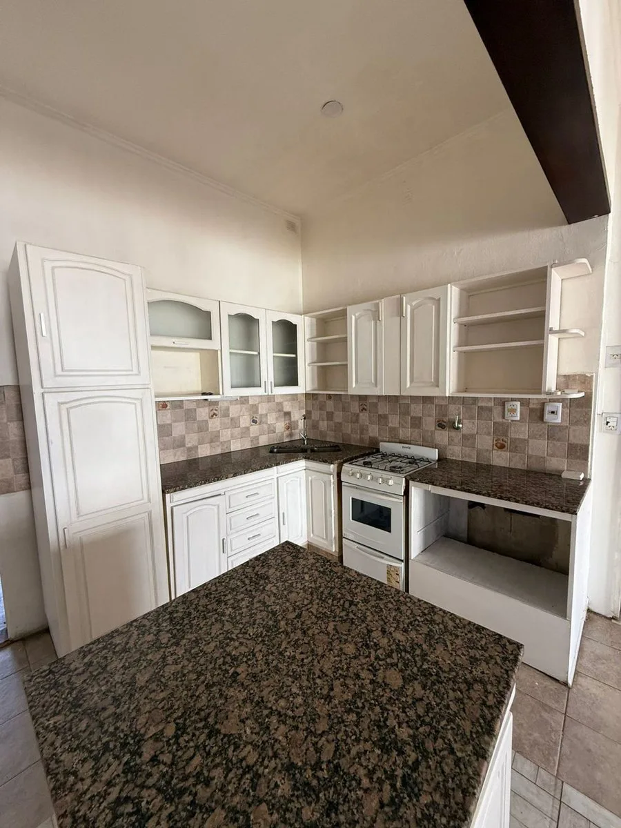 Casa 5 ambientes en venta en ezpeleta, quilmes foto 2