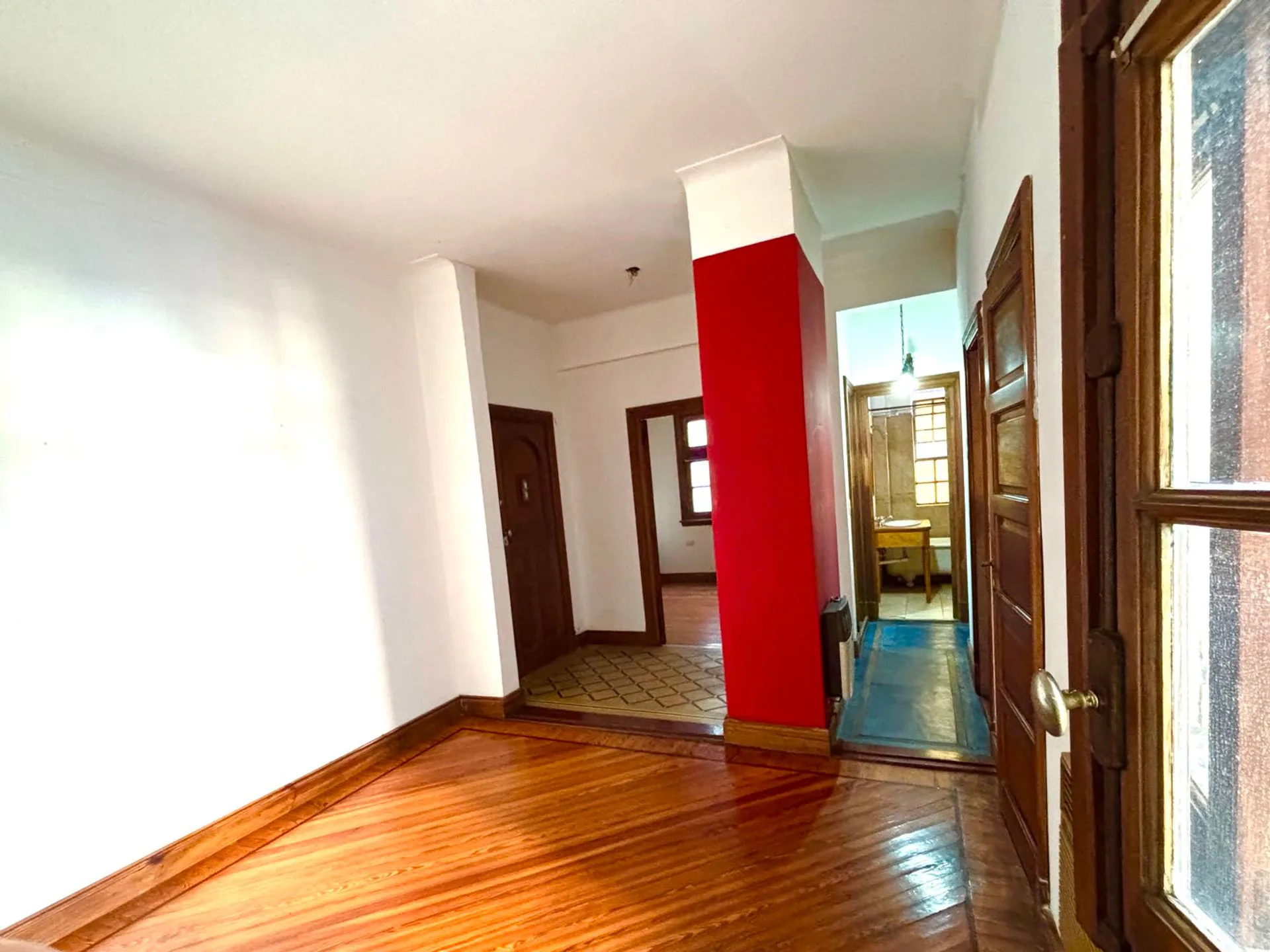 VENTA DEPTO  3 AMBIENTES, TTE, EDIF. PATRIMONIAL foto 2