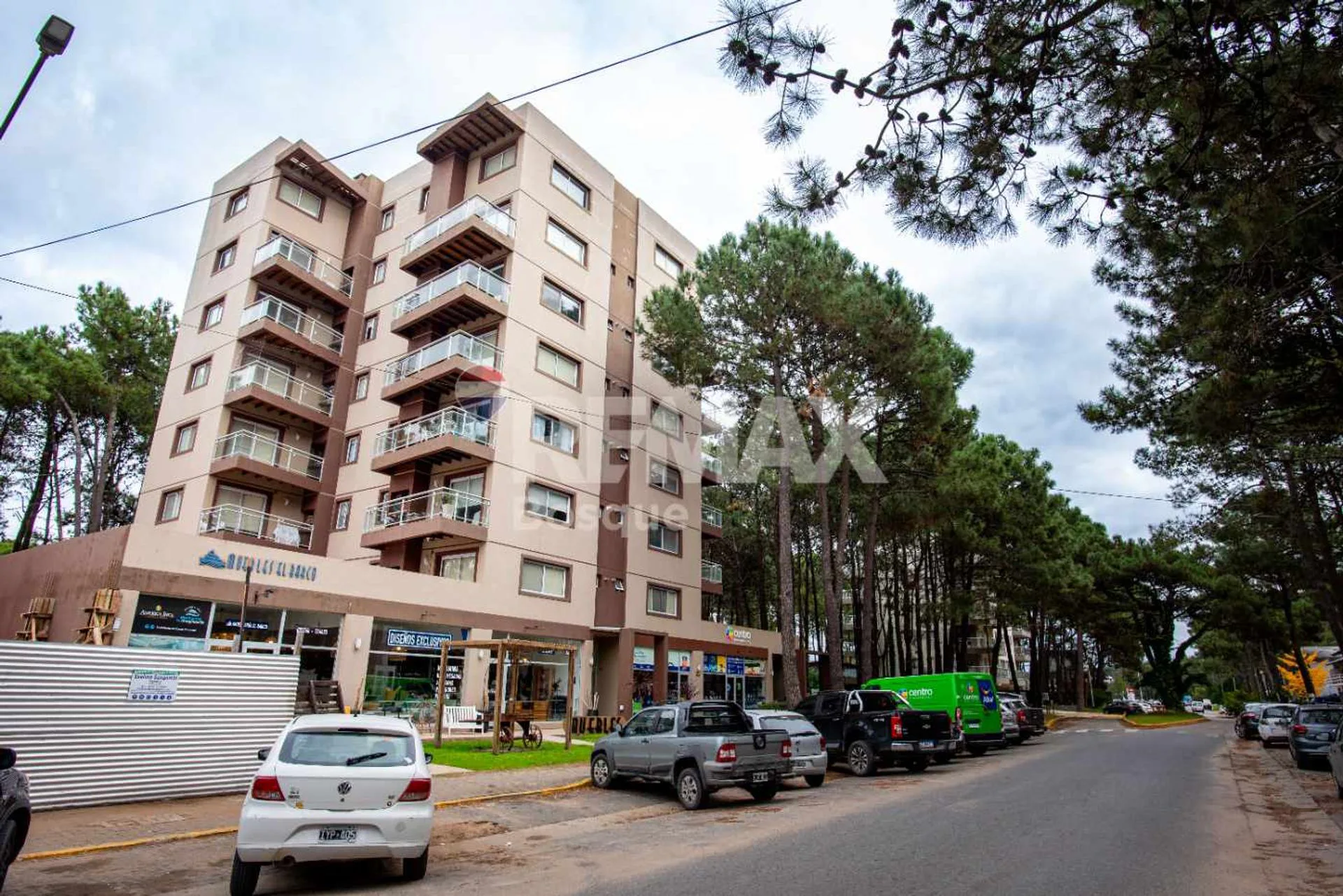 VENTA DE DEPARTAMENTO CÉNTRICO EN PINAMAR foto 2