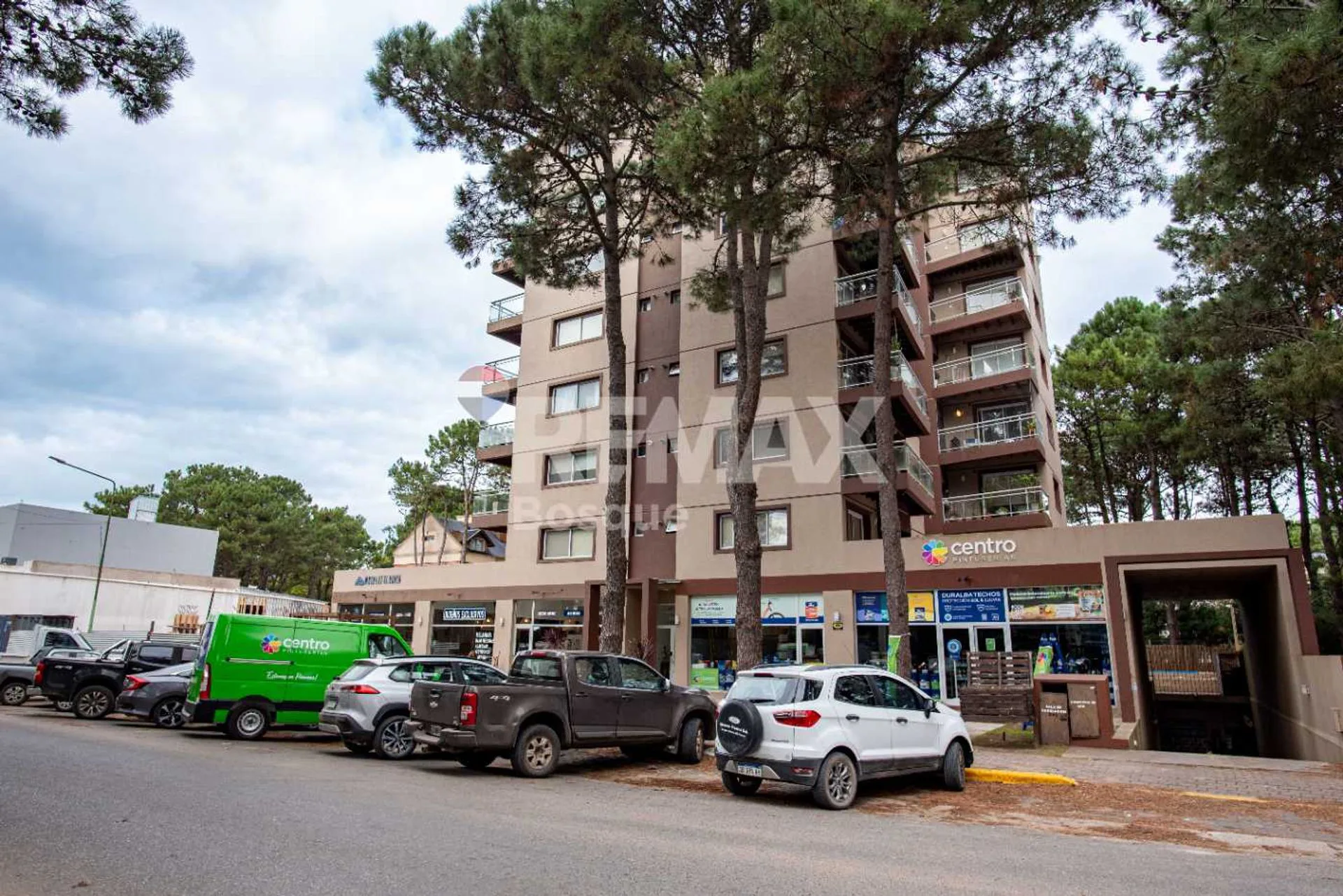 VENTA DE DEPARTAMENTO CÉNTRICO EN PINAMAR foto 3