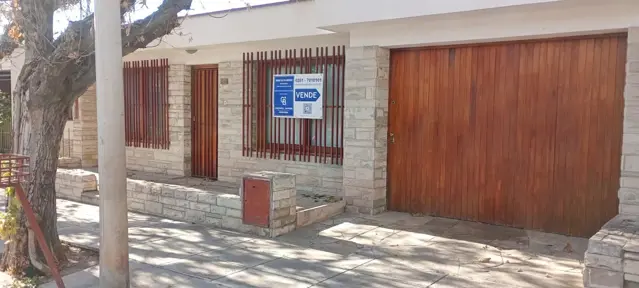 Casa en Godoy Cruz, Barrio Decavial