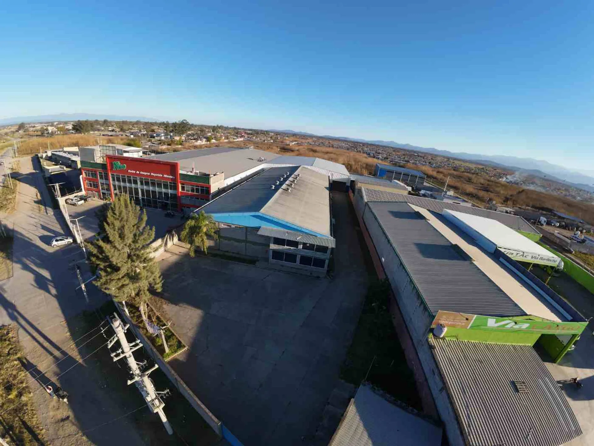 ALQUILER COMERCIAL GALPON 3.000 M² CUB. RUTA 66 foto 3