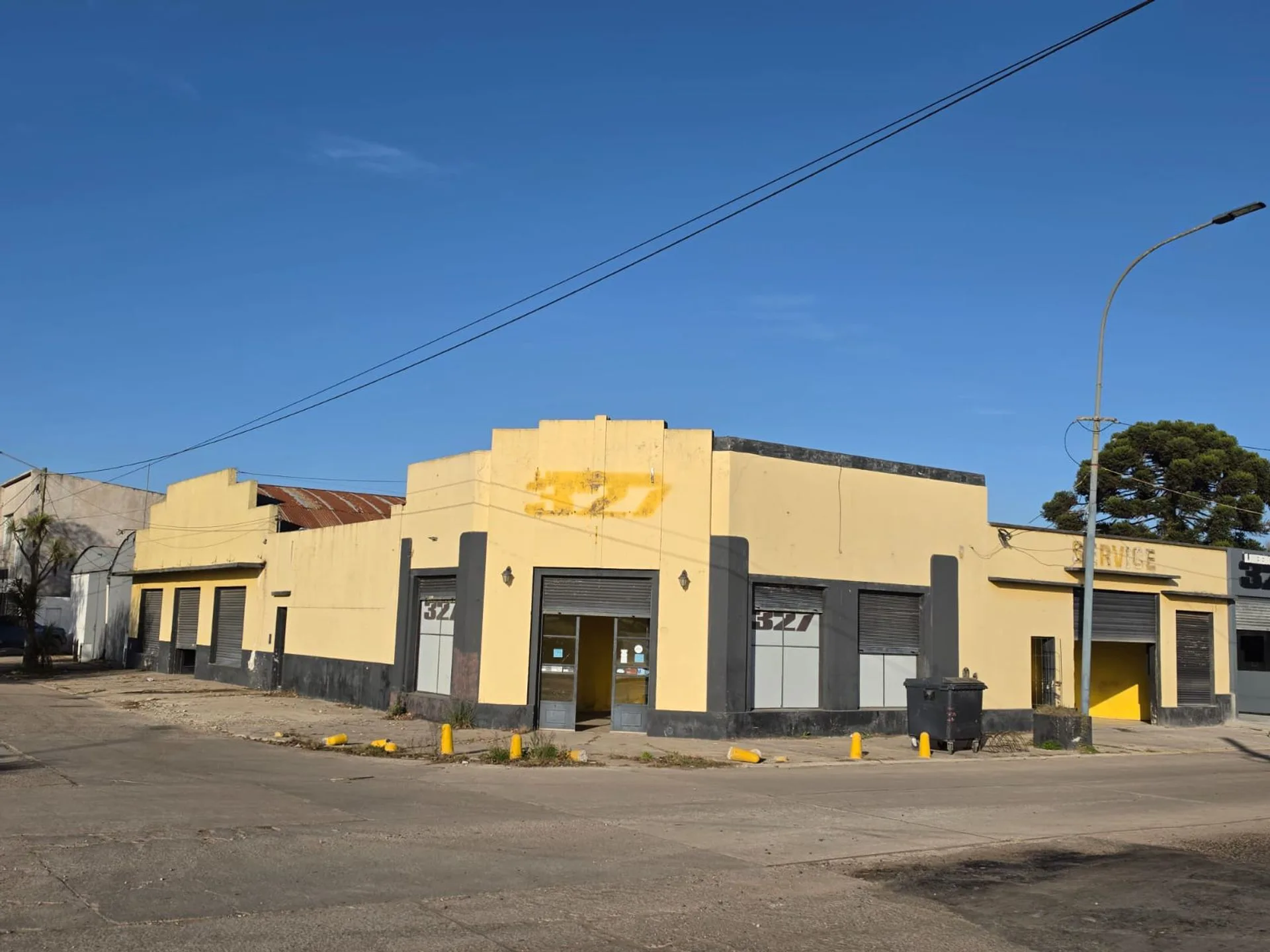 VENTA LOCAL CON GALPON EN INGRESO A CORONEL VIDAL foto 4