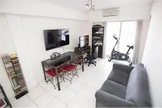 Departamento de 2 ambientes en Floresta. foto 1