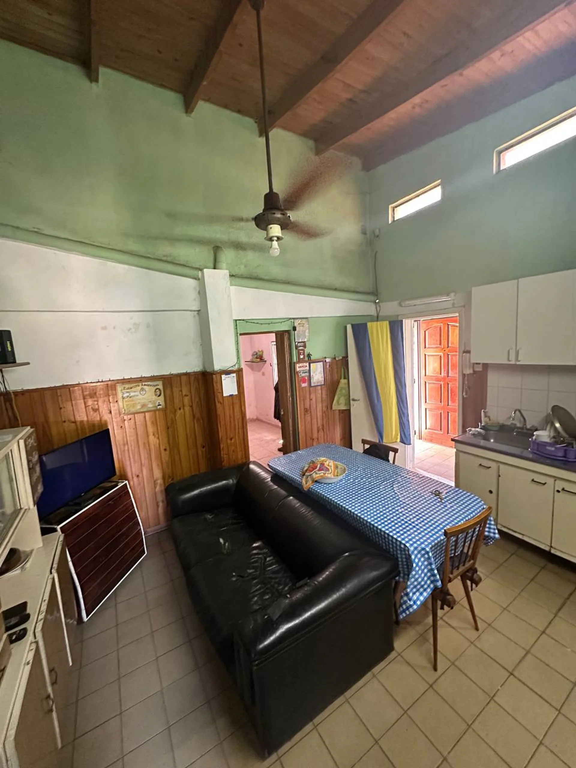 CASA 4 AMB EN QUILMES OESTE foto 4