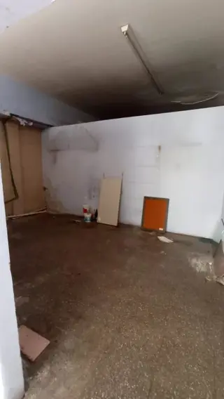 LOCAL COMERCIAL MUY BUENA UBICACION foto 4