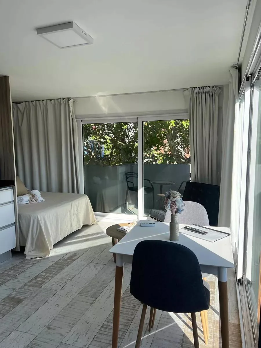1-bedroom apartment in Palermo – photo 2 of 8