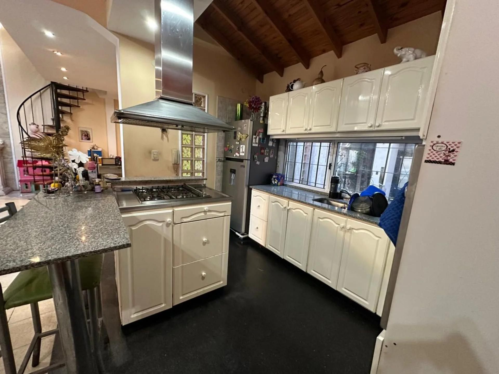 VENTA CASA 3 AMB CON PARQUE - VALENTIN ALSINA foto 5