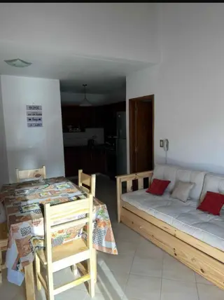 Dep'artamento en alquiler a una cuadra del centro foto 2