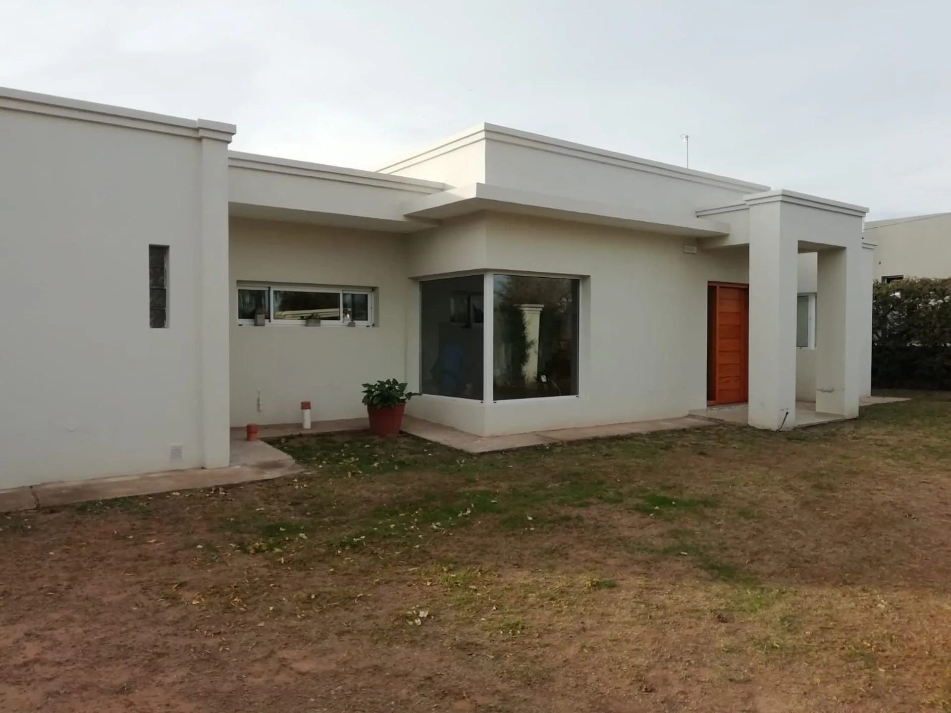 VENTA DE CASA DE NIVEL ZONA RESIDENCIAL EXCLUSIVA foto 3