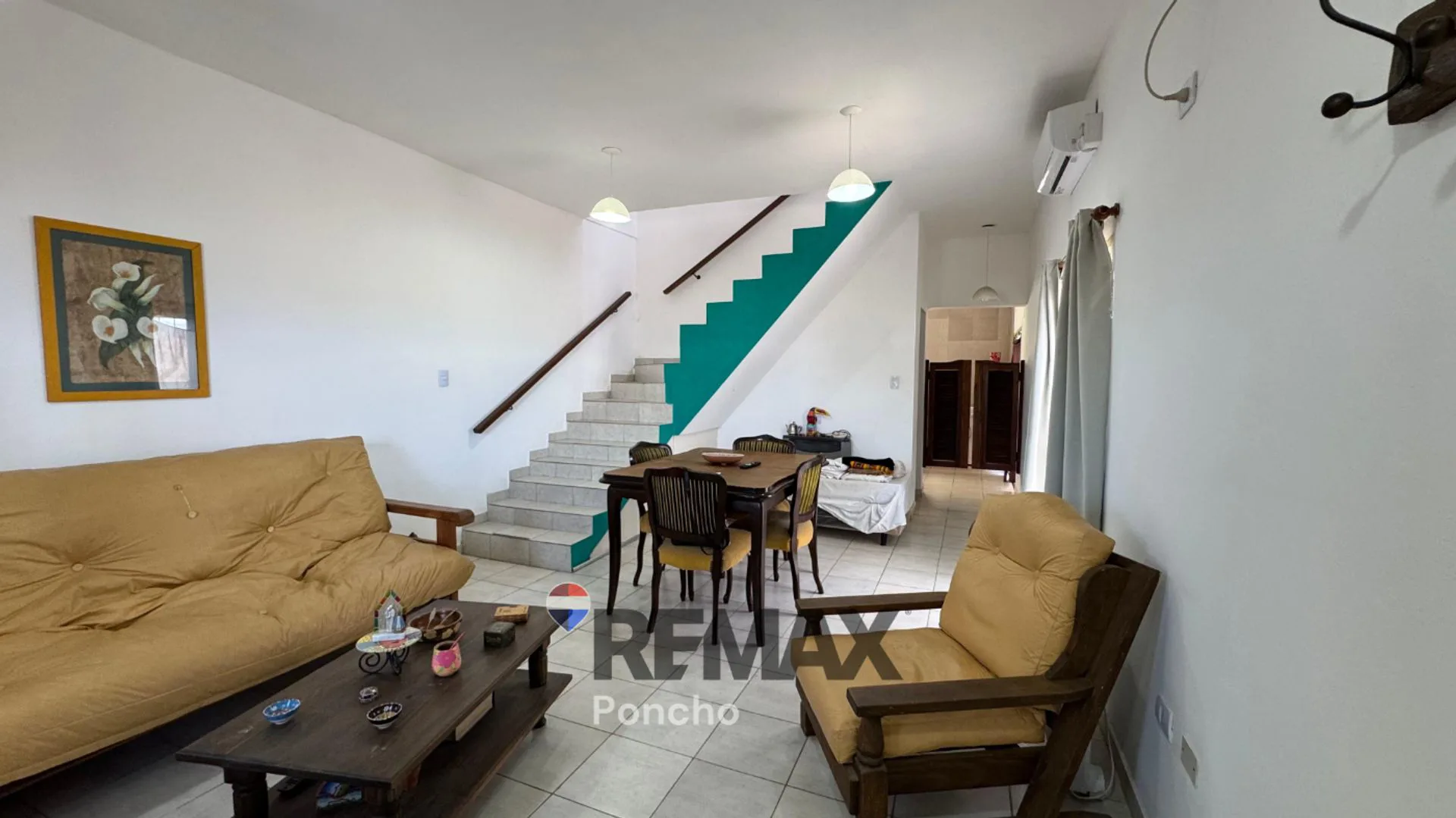 SE VENDE CASA EN B° ACHACHAY 5 AMB. foto 2