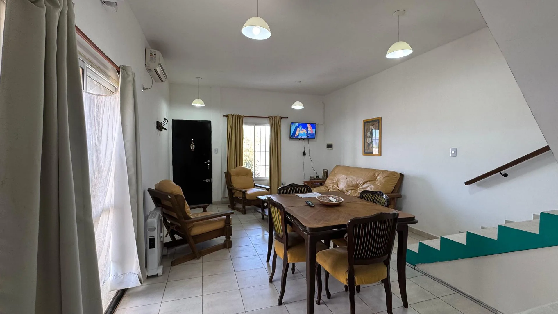 SE VENDE CASA EN B° ACHACHAY 5 AMB. foto 4