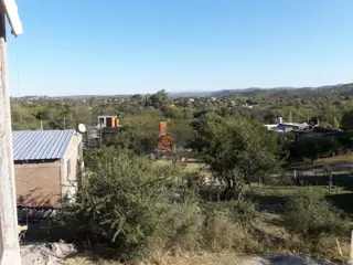 SE VENDE EXCELENTE PROPIEDAD EN LOS AROMOS foto 2