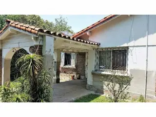 CASA DE 4 AMBIENTES A RECICLAR foto 1