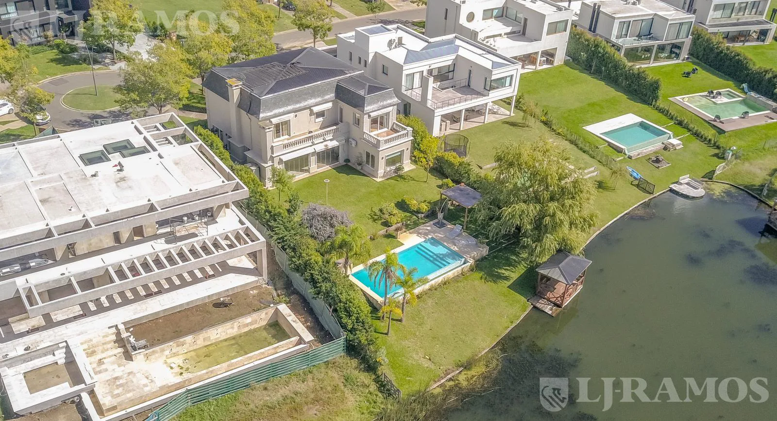 Casa AL LAGO en venta - Barrio Marinas  Puertos/ Escobar foto 4