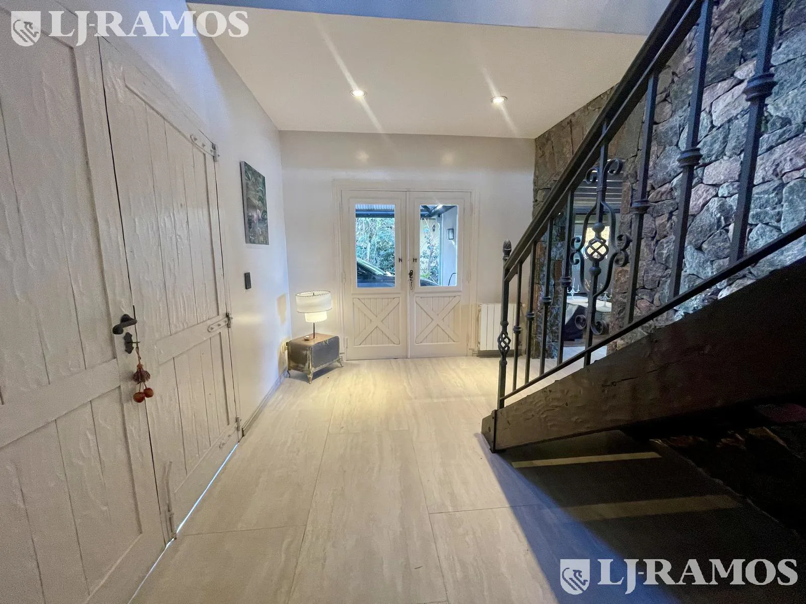 Casa a la laguna en alquiler con o sin muebles en ALTAMIRA. foto 5