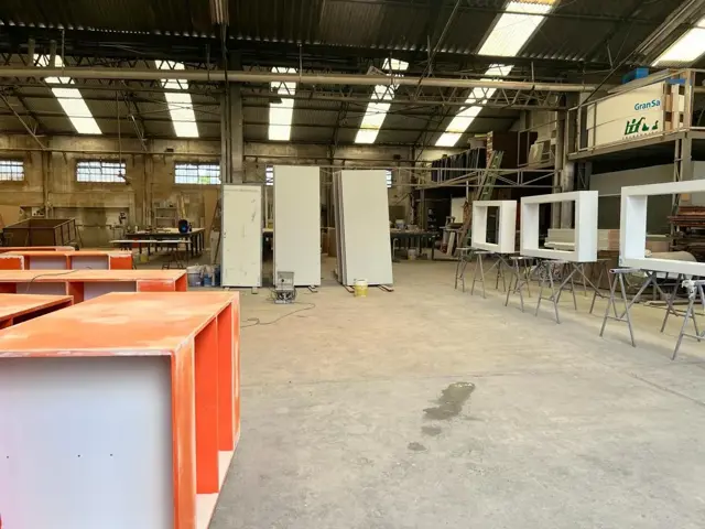 VENTA GALPONES LOTE INDUSTRIAL OFICINAS 8100M2 R21