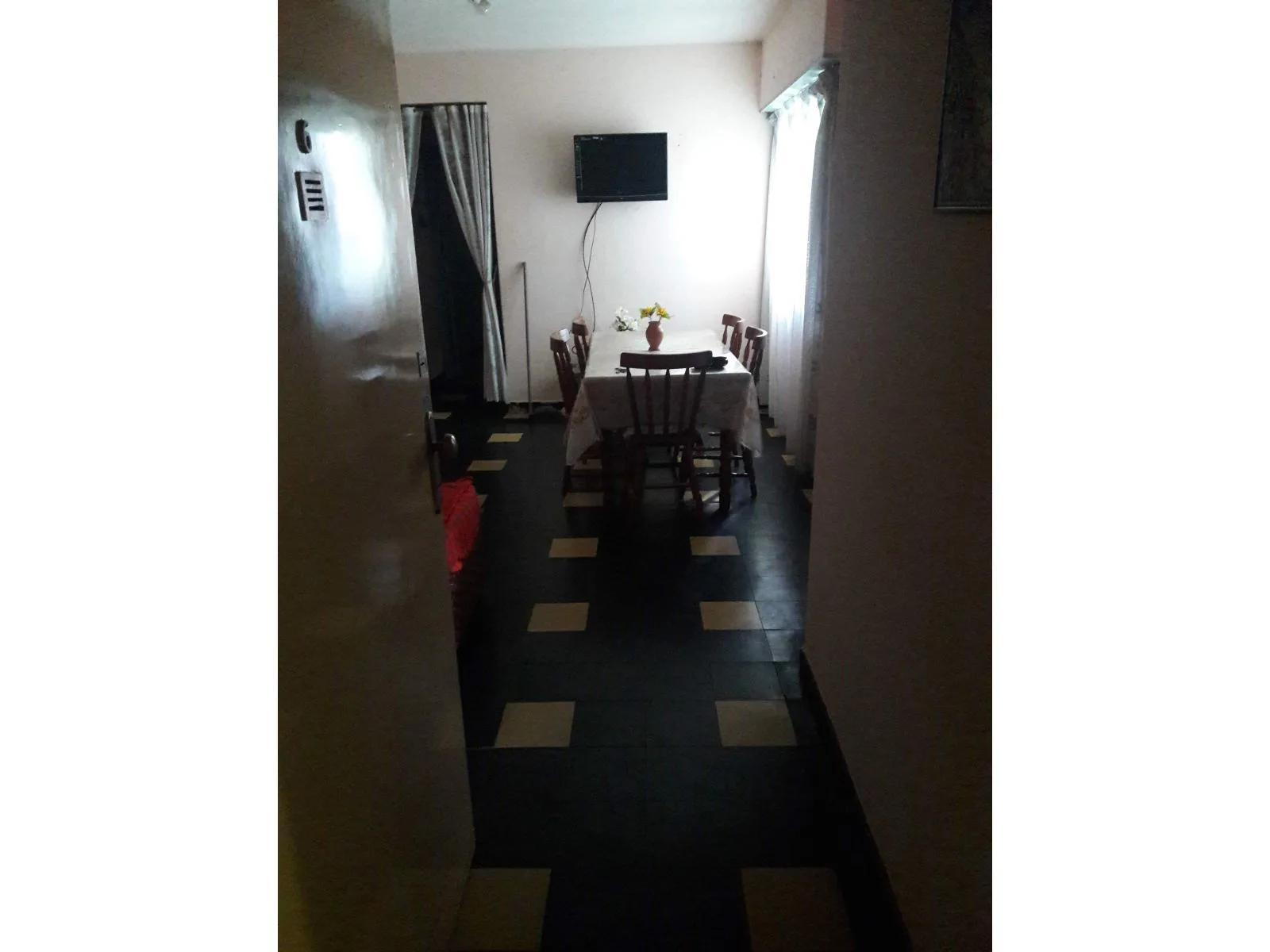 Venta departamento 2 ambientes Miramar amplio con lavadero foto 3