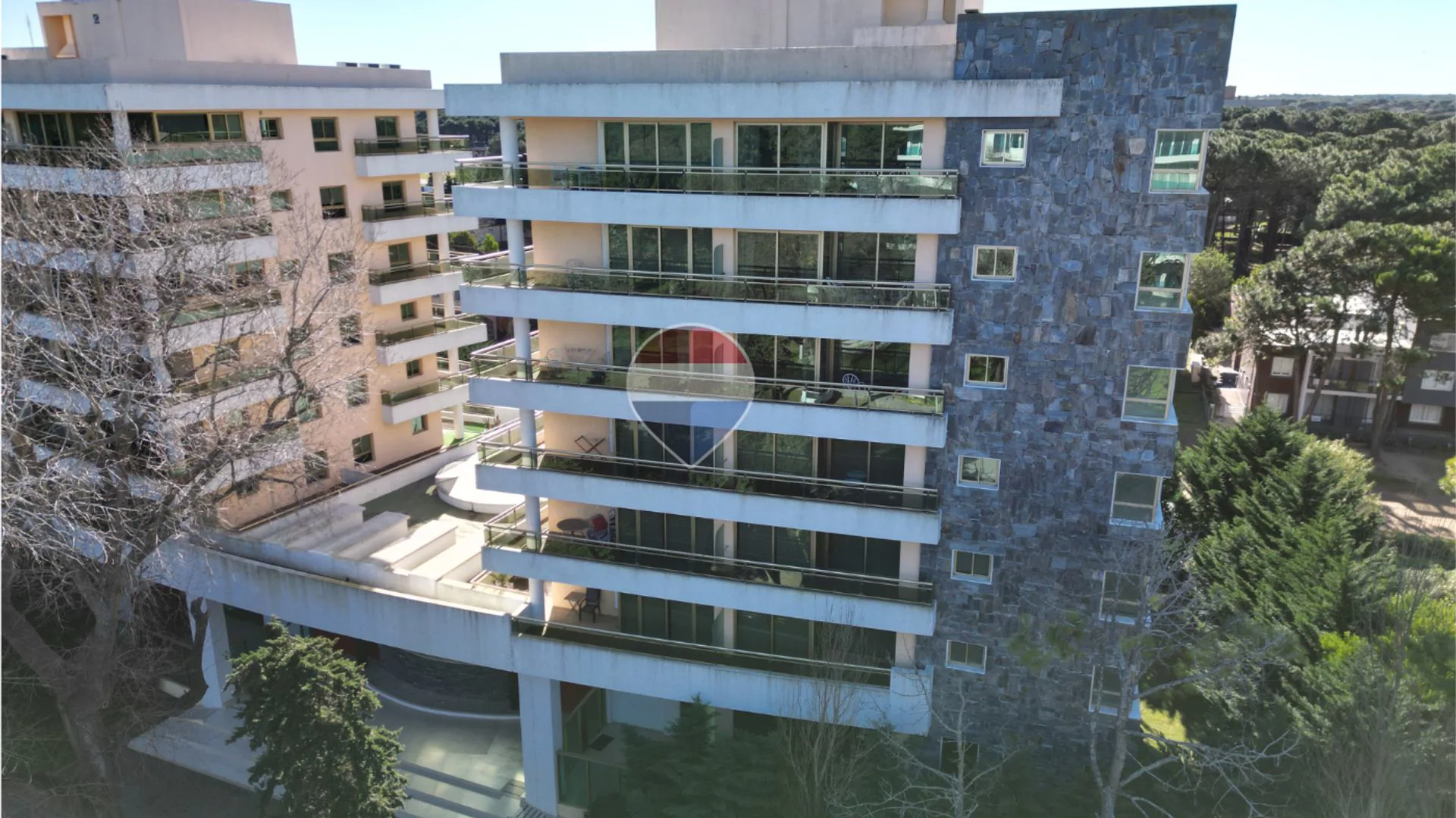 VENTA DEPARTAMENTO DOS AMBIENTES PINAMAR foto 2