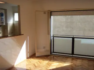 HERMOSO DTO DE 2 AMBIENTES RECICLADO A NUEVO foto 3