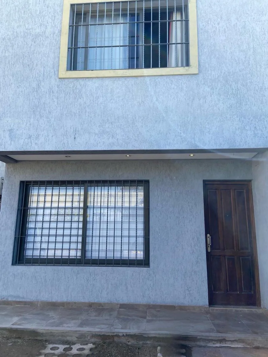 VENTA DE EXCELENTE DUPLEX BARRIO VIEJO TONEL 2 foto 3