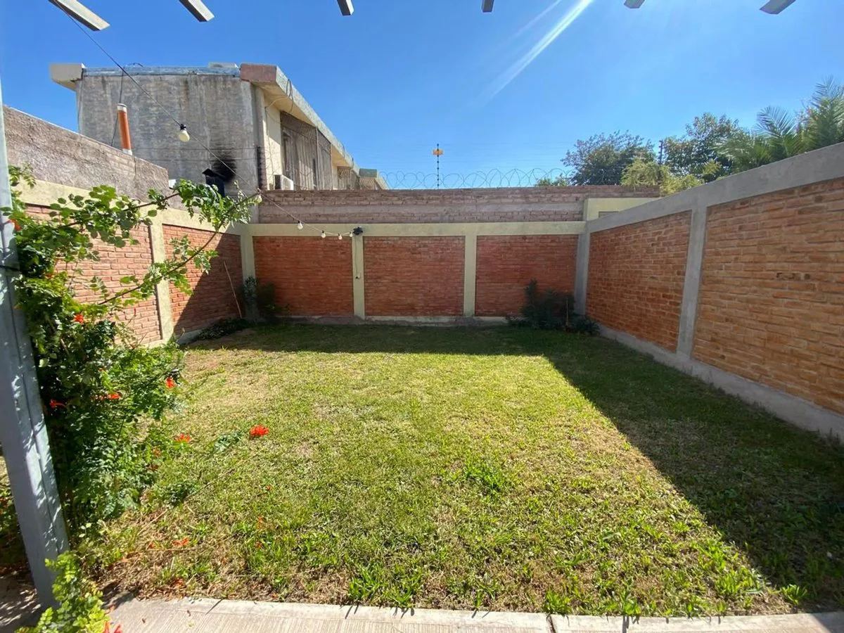 VENTA DE EXCELENTE DUPLEX BARRIO VIEJO TONEL 2 foto 4