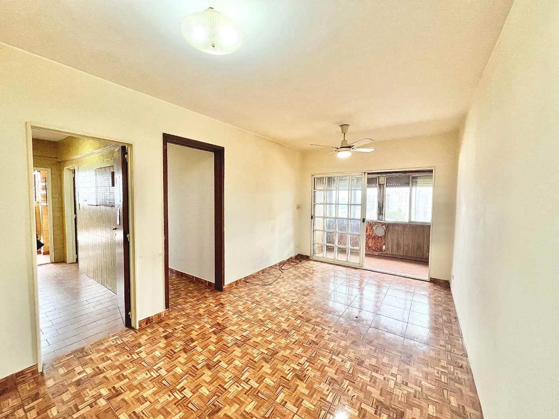 Tres ambientes C/ch piso alto foto 4