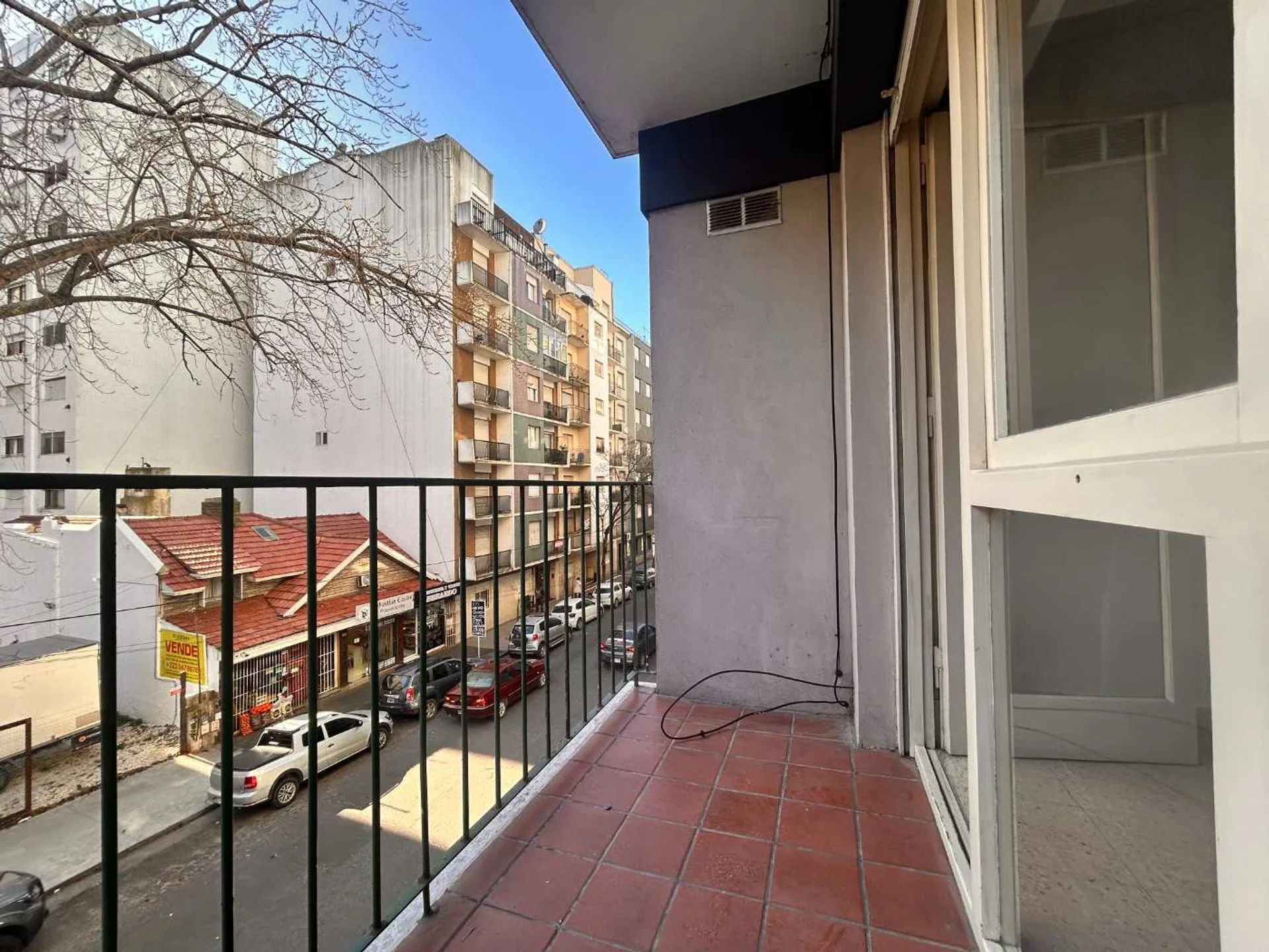 VENTA DEPARTAMENTO 2 AMB FRENTE ZONA PLAZA COLON foto 4